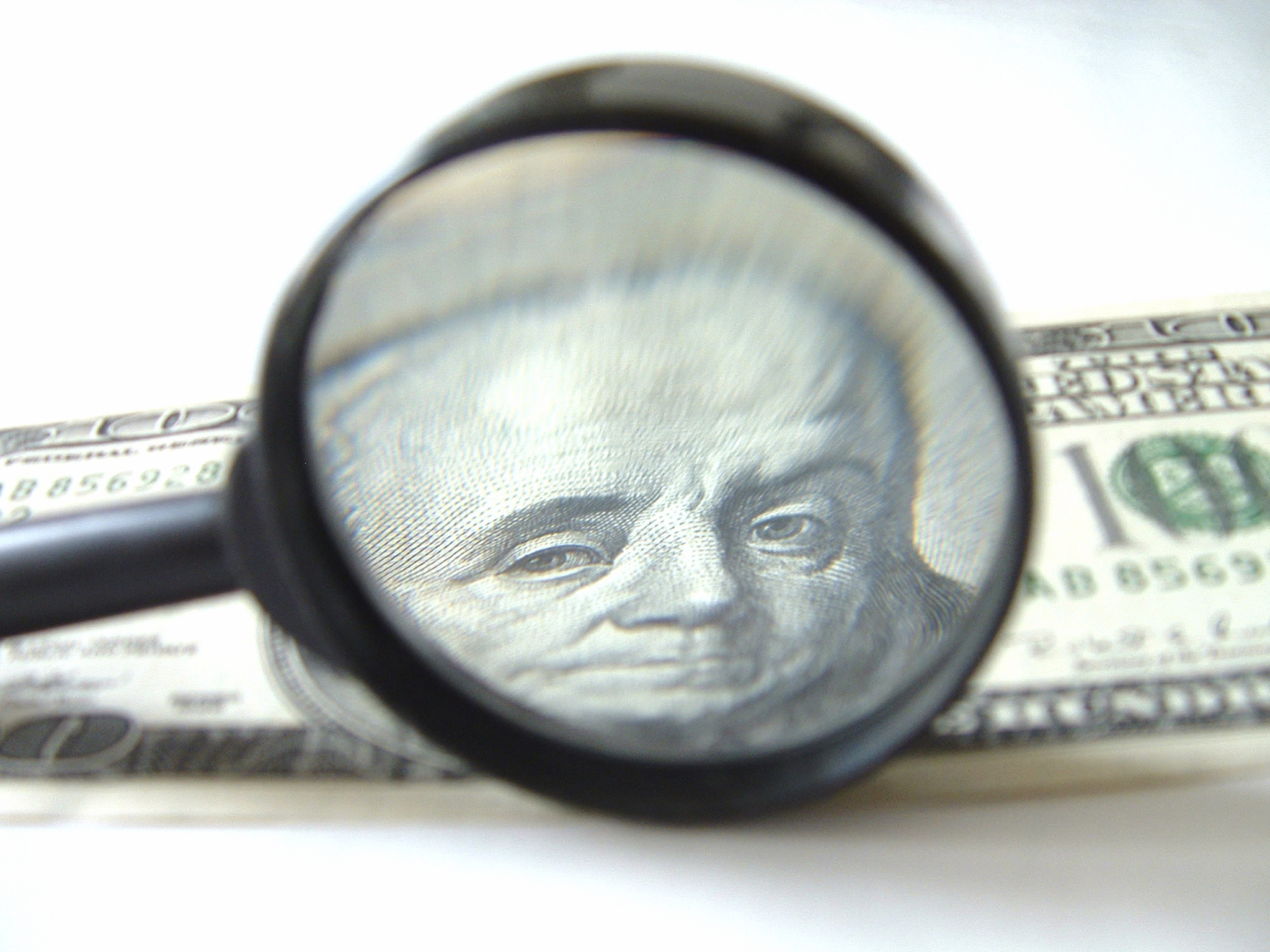 100 dollars Magnified 92435744 100 dollars Magnified 92435744